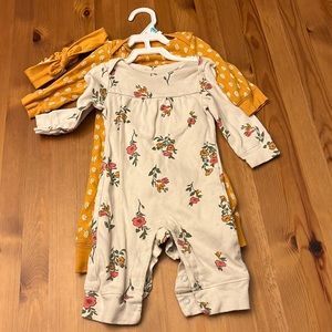 2 one rompers new